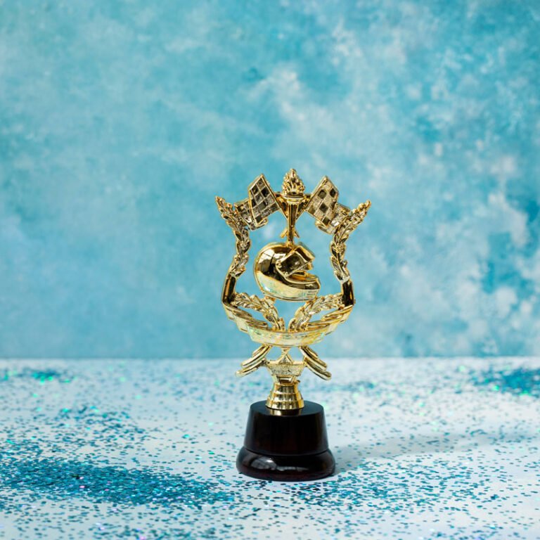 winner-concept-with-helmet-prize